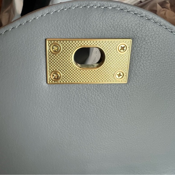 NWT Moncrief of London Cathryn Elegant Blue Quilted Shoulder Bag - Picture 11 of 13